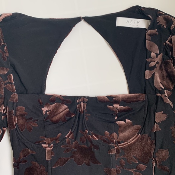 ASTR Two To Tango Floral Velvet Bodysuit - Picture 5 of 7